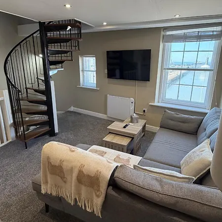 Waterfront Duplex Right On The Harbour 1br アパート ホワイトヘイブン