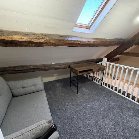 דירה Waterfront Duplex Right On The Harbour 1br ווייט הייבן